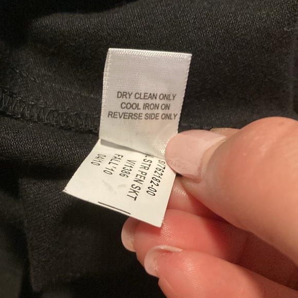 Banana Republic black skirt with pockets - Picture 8 of 8